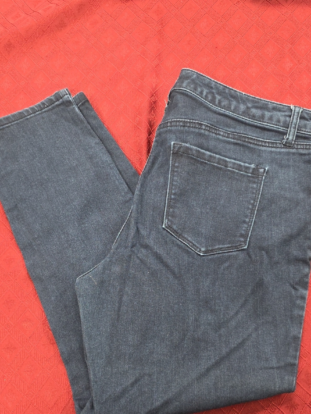 Women’s Dark Blue Stretch Jeans - Classic Back Pocket Design